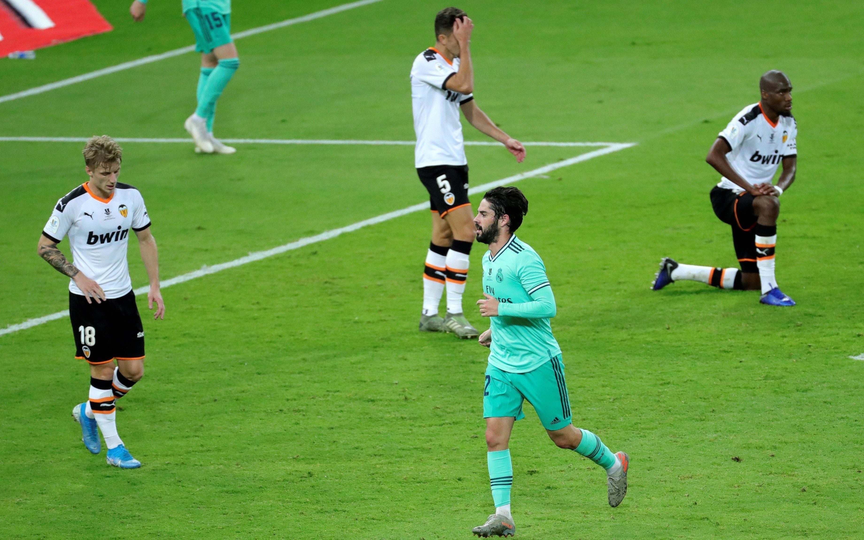 包含巴塞罗那围绕法国杯战术微调风云突变瓦伦西亚今晨豪取连胜，克里夫兰骑士转会期伤情更新瞬间刷屏的词条